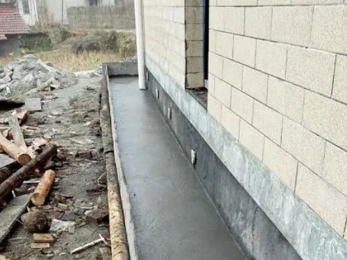 勒脚是墙体的什么部位