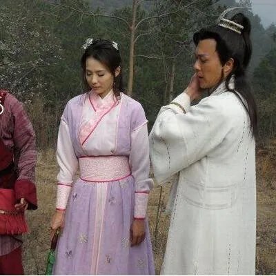 王灿和方子萱的结婚照揭晓 盘点圈内的那些荧幕情侣