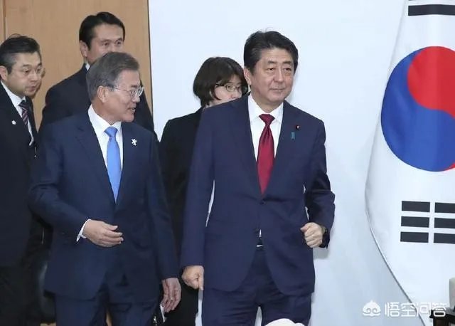 安倍与文在寅会谈遭遇“下马威”，回到日本将如何交差？