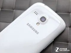 经典小巧智能机 三星i8190N特价1220元