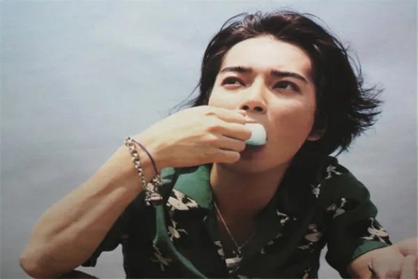 10大日本高颜值男明星：小栗旬上榜，木村拓哉第一