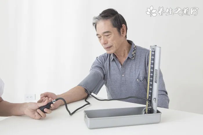 金杯面包车价格