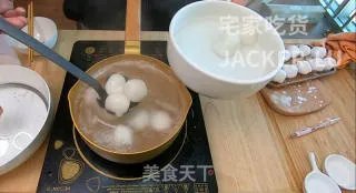 第一次尝试自制滚元宵，抹茶巧克力馅，简单又美味！