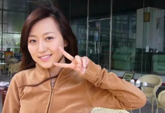 潘阳想当大明星，却被潘长江扇巴掌，出嫁后的她怎么样了？