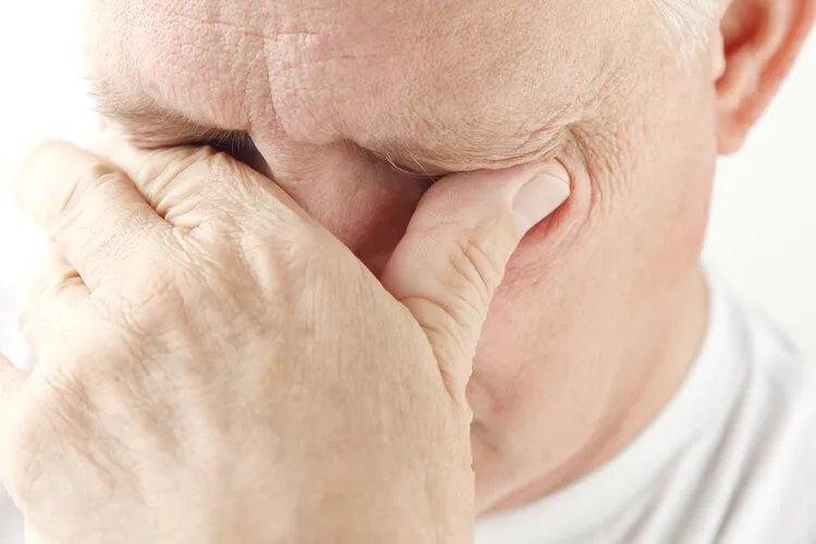 “左眼跳财，右眼跳灾”，其实是错的，眼皮跳是在提醒你这3件事