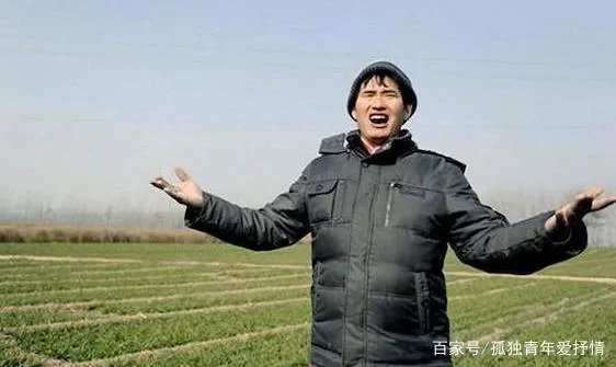 朱之文被村民“吸血”10年，家里门还总被踹开，他为何不搬家？