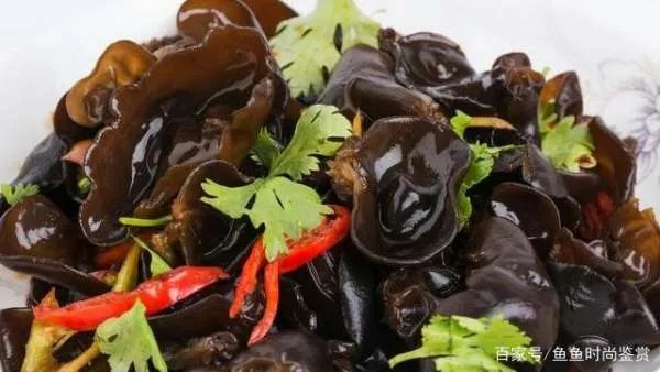 凉拌木耳的具体做法是什么？