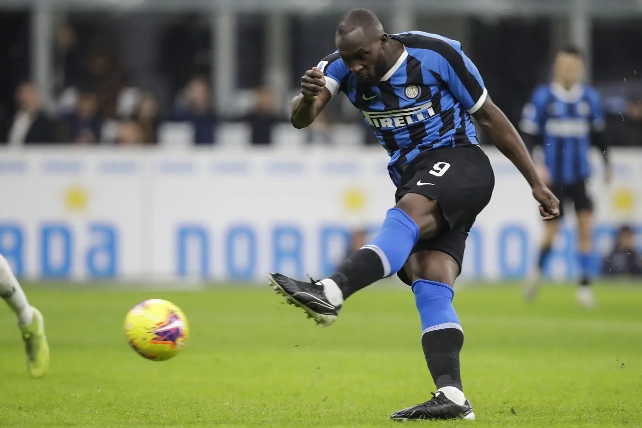 维埃里：国米签下卢卡库是正确的选择，但他没有我强！你认同吗？