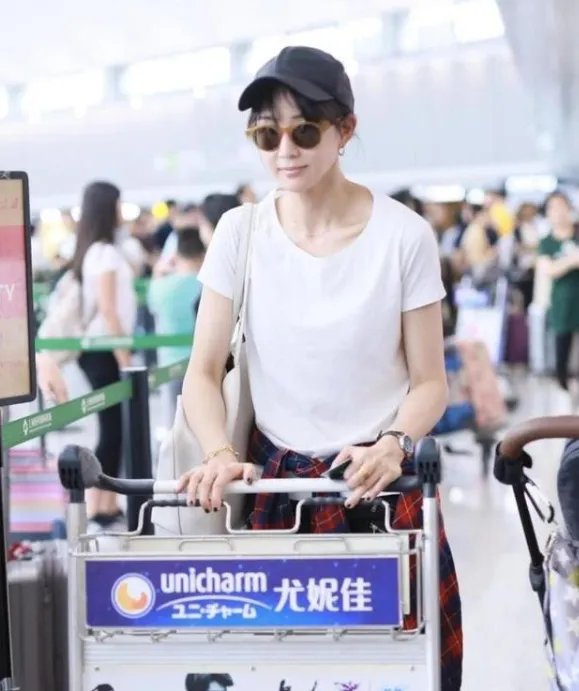 张钧甯气质独特，她坚持跑步11年，确定是38岁的女人吗？