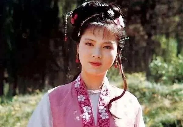 袭人嫁给蒋玉菡的寓意