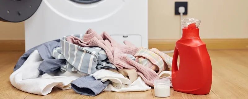 白衣服发黄有哪些洗白小窍门 白色衣服发黄怎么洗白