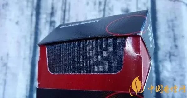 中南海(典8)香烟怎么样 中南海黑八10元烟的一匹黑马