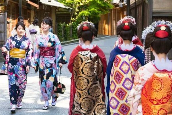 为何日本人喜欢跪着？经常跪着对身体有什么影响吗？