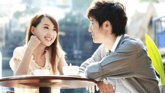 怎么跟女生聊天 不会和妹子聊天怎么办