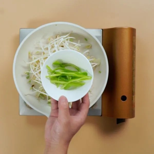 绿豆芽怎么炒好吃？