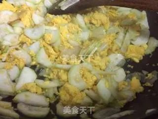 西葫芦炒鸡蛋