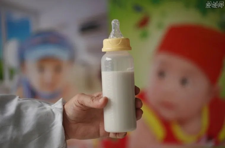 日本召回问题奶粉 召回5万6千盒问题奶粉