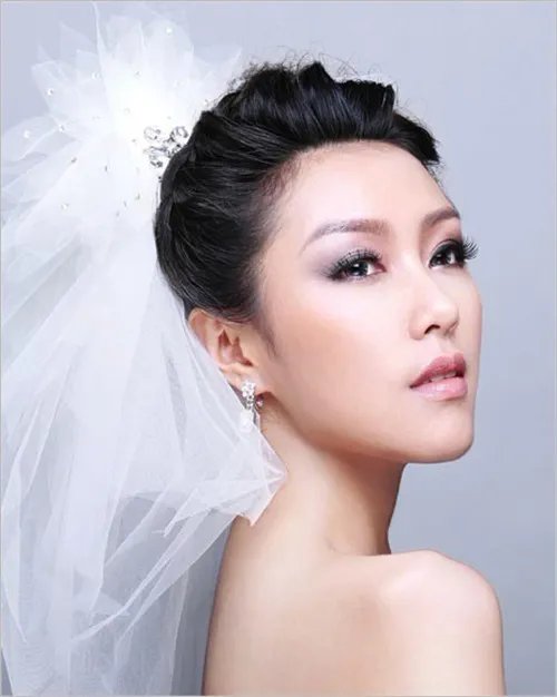 时尚新娘发型哪种好看 最适合结婚当天的发型