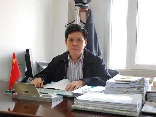 重庆市国土资源和房屋管理局的领导信息