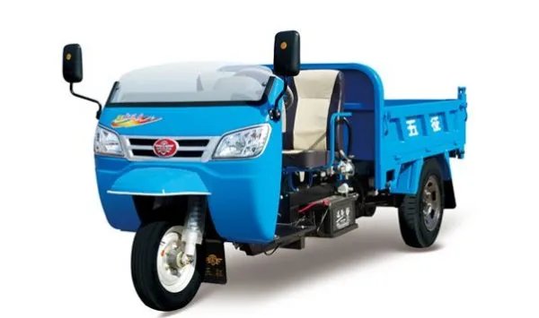 目前三轮车价格是多少？哪个品牌的更好一些？