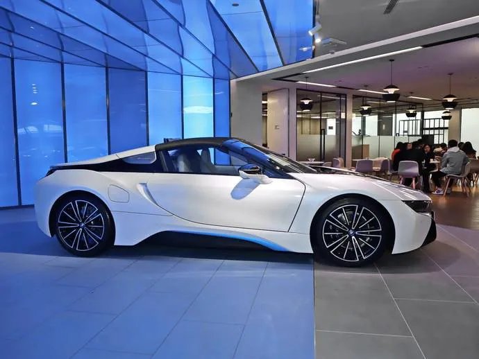 汽车气囊的作用是什么,汽车气囊多少钱一只呢