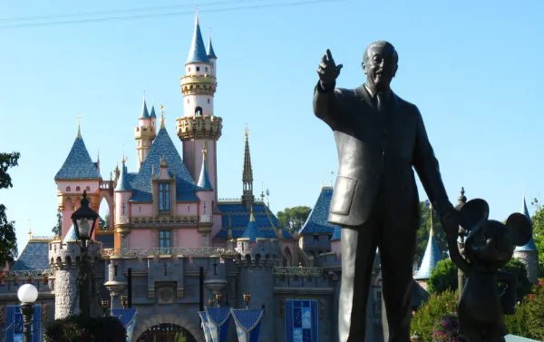 第一个迪士尼乐园酒店