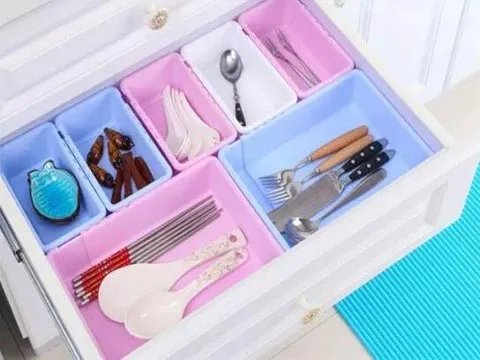 神级厨房收纳法 让你的厨房空间利用到极致，从此告别杂乱