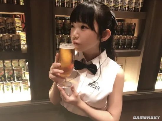 25岁依然童颜！萝莉系美女长泽茉里奈居家写真