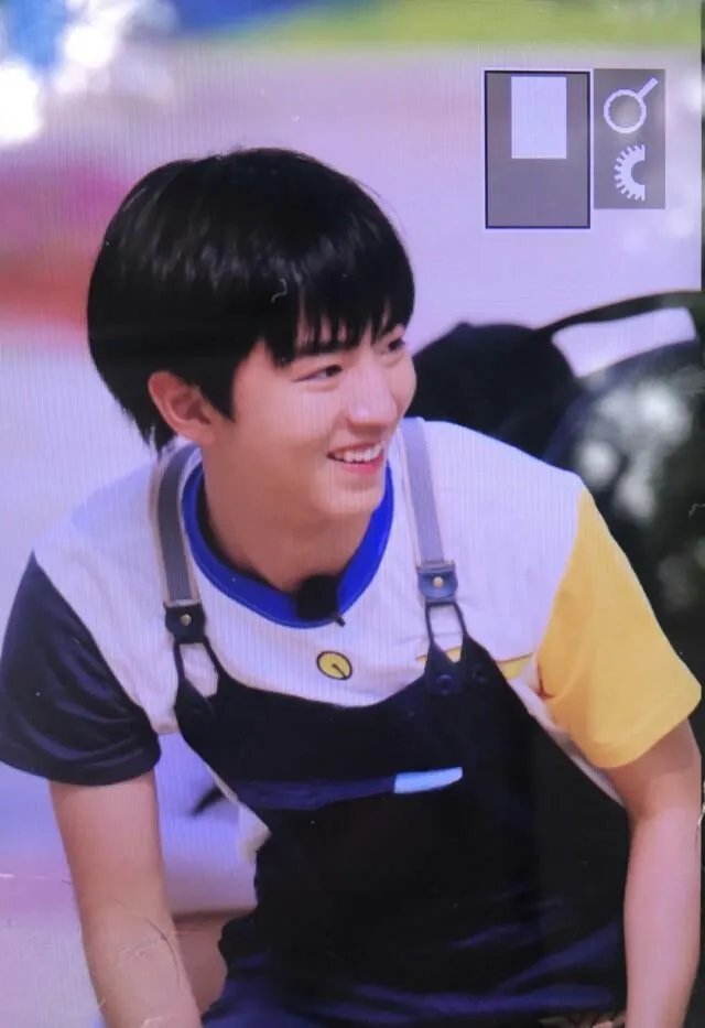 那石翔和王俊凯是什么关系?