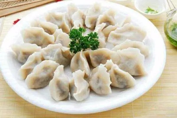 岳云鹏微博再晒饺子，他爱饺子的真正原因是什么？