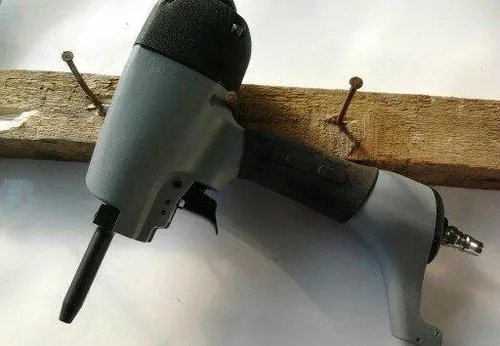 钉枪怎么装钉子