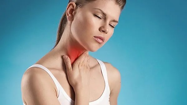 喉咙里有异物感怎么办