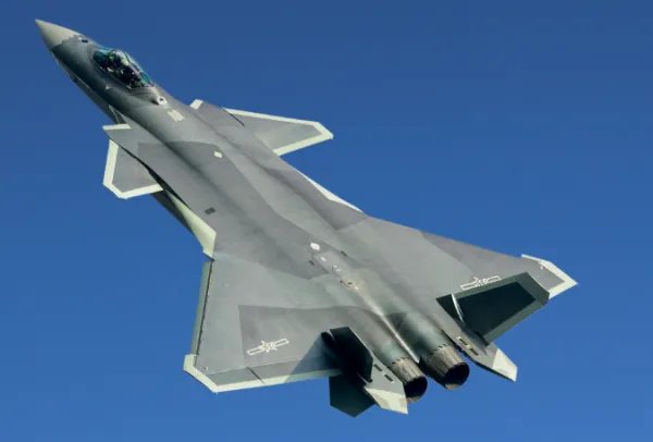 歼-20是一款怎样的战斗机？