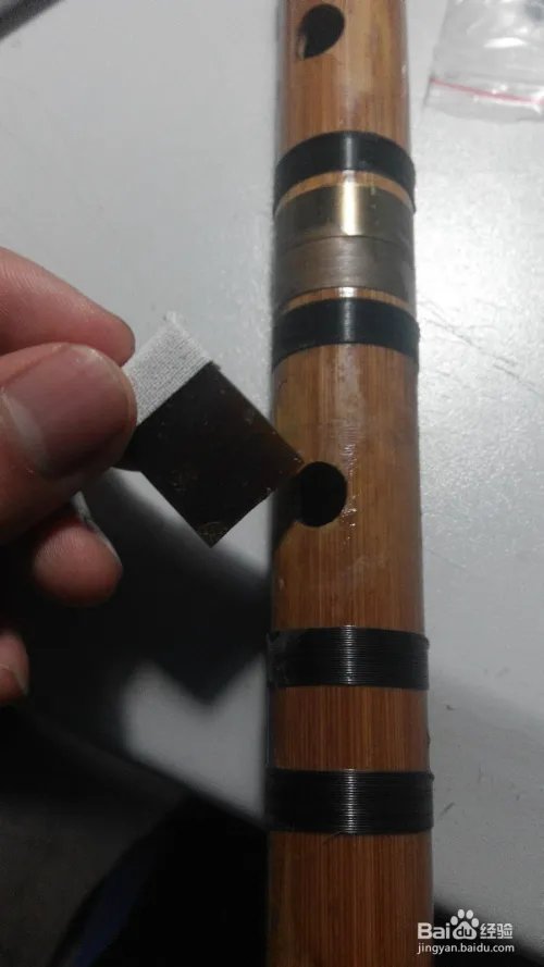 如何正确的贴笛膜。