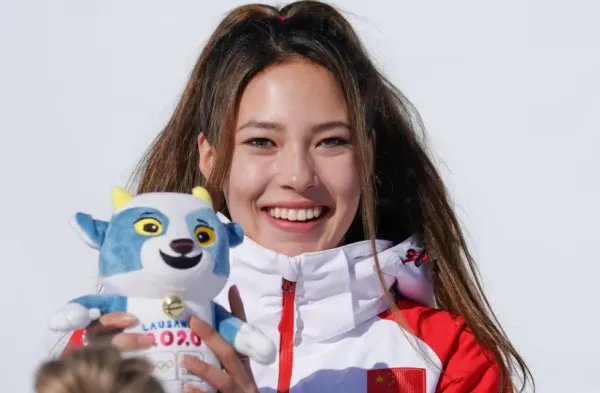 谷爱凌在法国尼斯外出用餐被偶遇与路人聊天很亲切，你被她哪句话激励过？