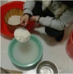 红曲酒应该怎么泡呢？