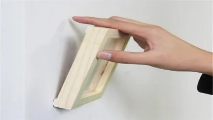 墙上双面胶怎么去除