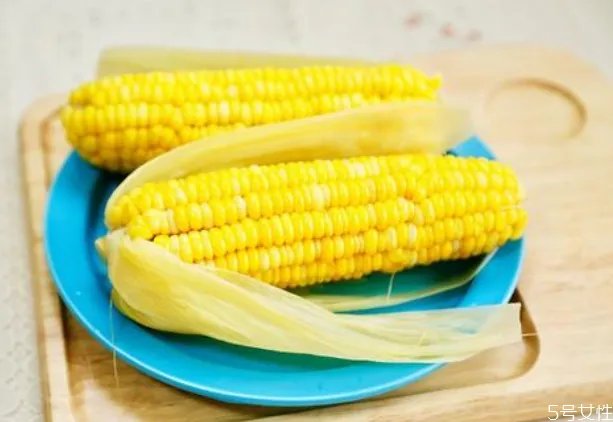 速冻玉米是生的还是熟的 速冻玉米煮多久能熟