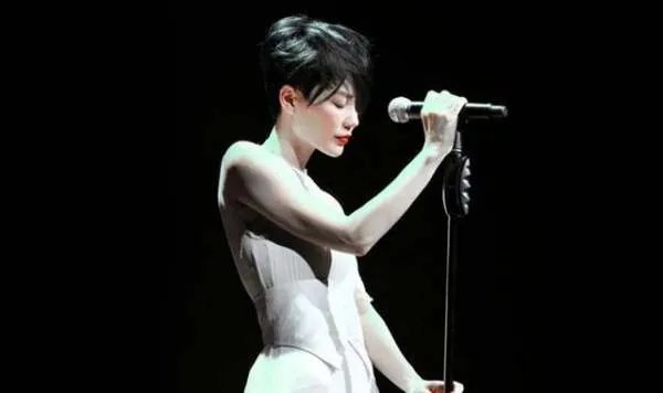 执迷不悟歌词完整版是什么？