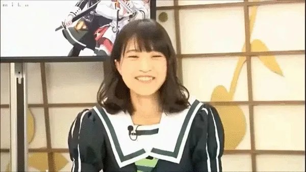 大家还是喜欢胸大的妹子 真让人头大的爆笑动态图