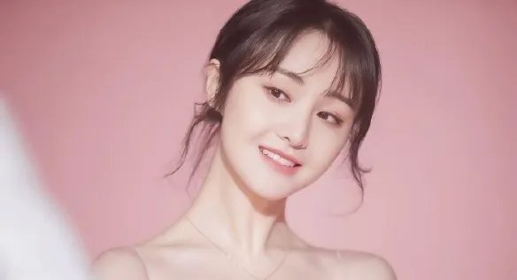 张恒朋友围剿郑爽要其坐牢！郑爽报复：张恒报应来了！