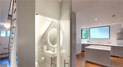 这么美的卫生间暗门装修效果图 你就放心大胆的做吧!