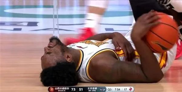 王骁辉又一次伤人，为什么这种球员还能生存？