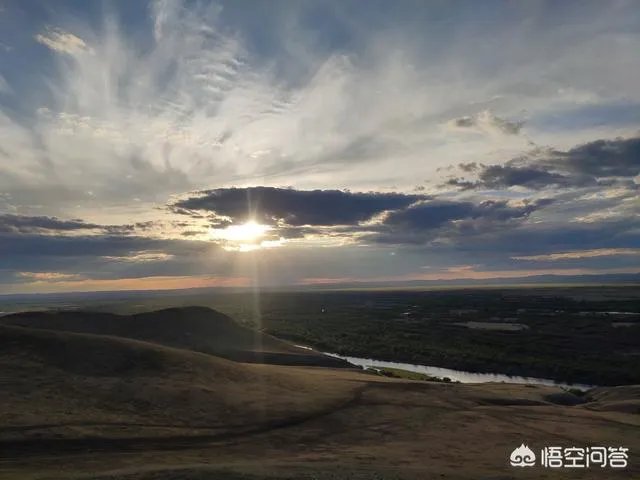 去呼伦贝尔大草原玩的旅游攻略？