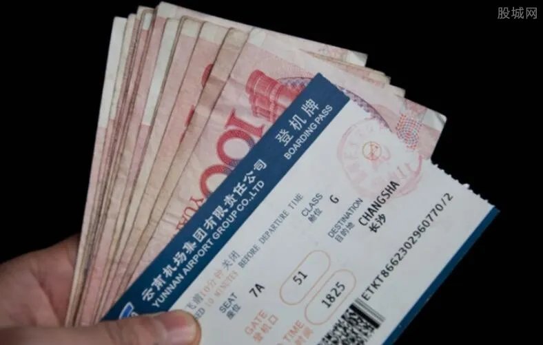 退机票扣多少手续费 机票退票怎么扣钱？