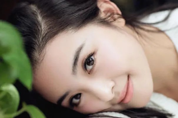 张含韵最经典的歌曲top10：《想唱就唱》上榜，满满都是正能量