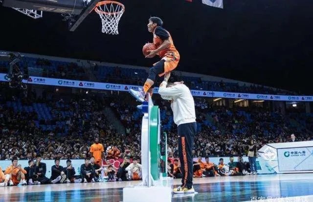 获得扣篮冠军，矣进宏能够拿到多少奖金？这个冠军对他有什么帮助？