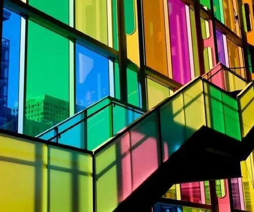 彩色玻璃窗效果图 家装彩色玻璃种类