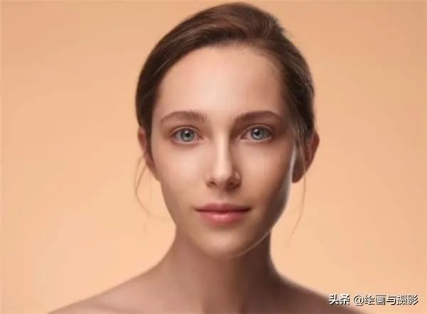 伦勃朗自画像的用光特点