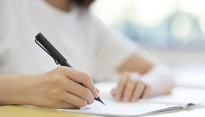 考公务员需要什么条件 公务员考试怎么报名